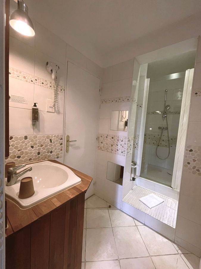 Hostellerie du Lys - h&ocirc;tel - restaurant - table - d&icirc;ner - repas - menu - entr&eacute;e - cocktail - bar - Lamorlaye - chantilly - paris - Senlis - a&eacute;roport Charles de gaulle - Gouvieux - Coye la for&ecirc;t - fourchette - gastronomique - v&eacute;g&eacute;tarien - d&eacute;licieuse - l&eacute;g&egrave;re - raffin&eacute;e - fran&ccedil;aise - cuisine - gastronomie fran&ccedil;aise - terrasse - chemin&eacute;e - design - d&eacute;co - bi&egrave;re - cave - vin - potager - petit-d&eacute;jeuner - viennoiseries - brunch - bucolique - campagne - calme - jardin